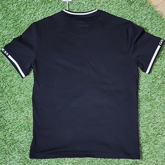 GUESS Men's Black Tee with White Accents Brand New With Tags - Picture 7 of 7